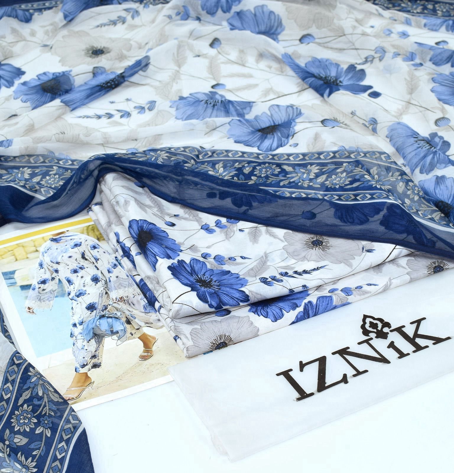Iznik Lawn 3-Piece UnStiched
