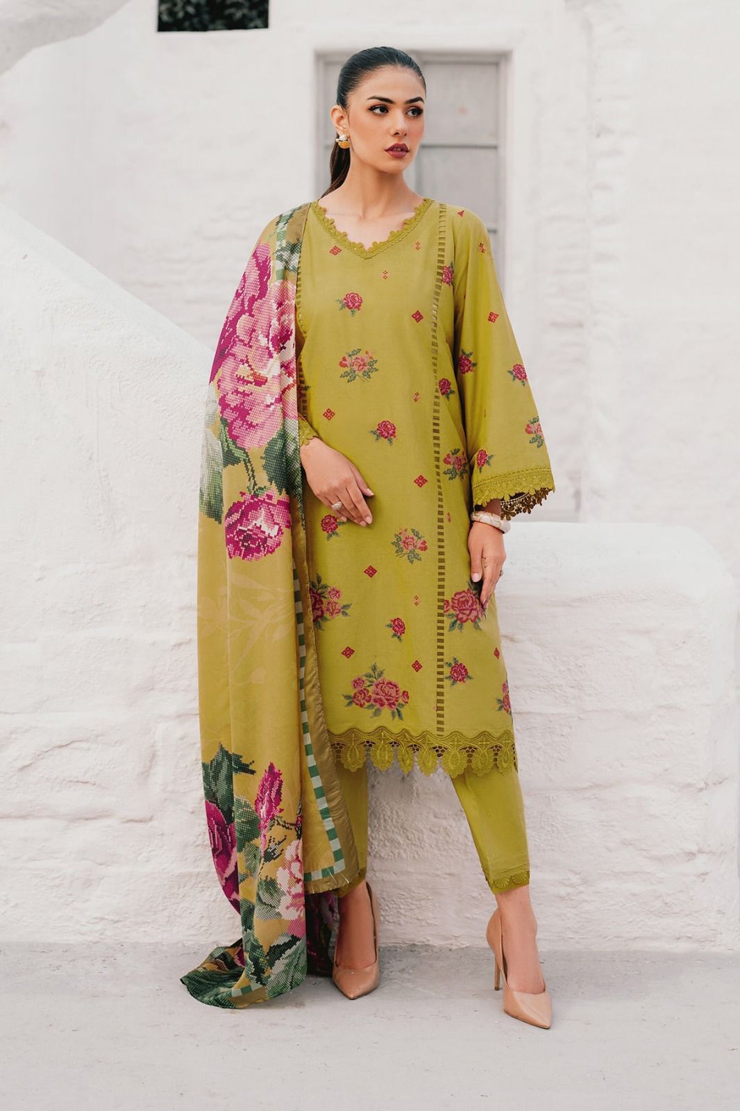 Iznik Winter Embroidered 3 Piece Unstitched