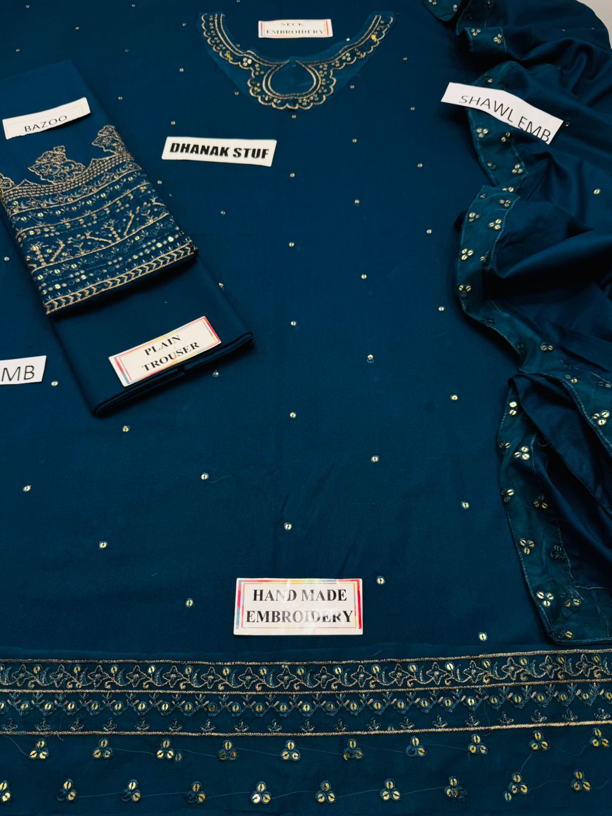 Afrozeh Winter Embroidered 3 Piece Unstitched