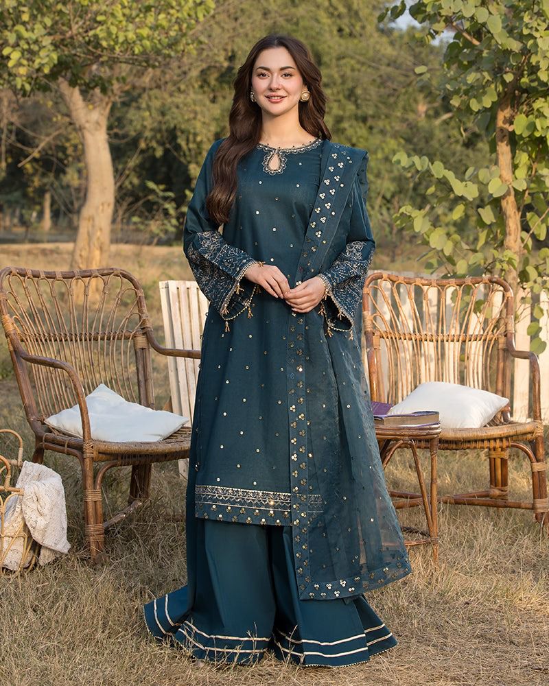 Afrozeh Winter Embroidered 3 Piece Unstitched