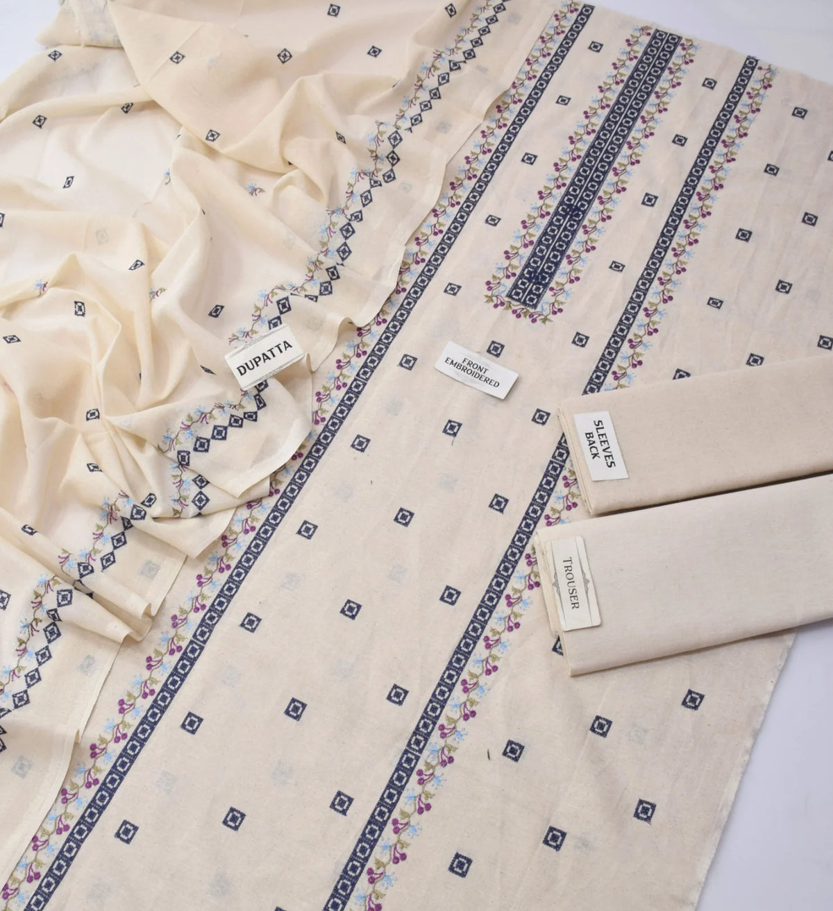 Bareeze Karandi Khaddar Embroidered 3-Piece Un-Stiched